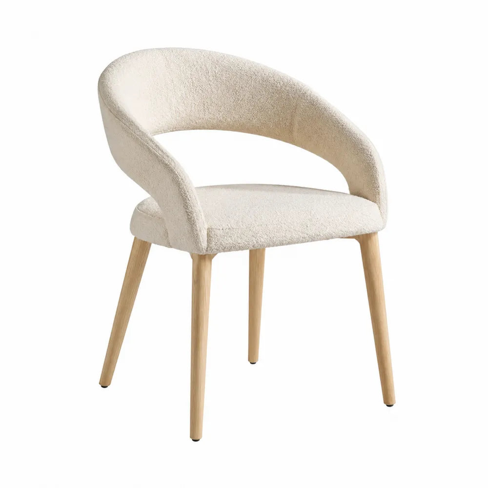 Sedia in tessuto bouclé crema con gambe in legno massello